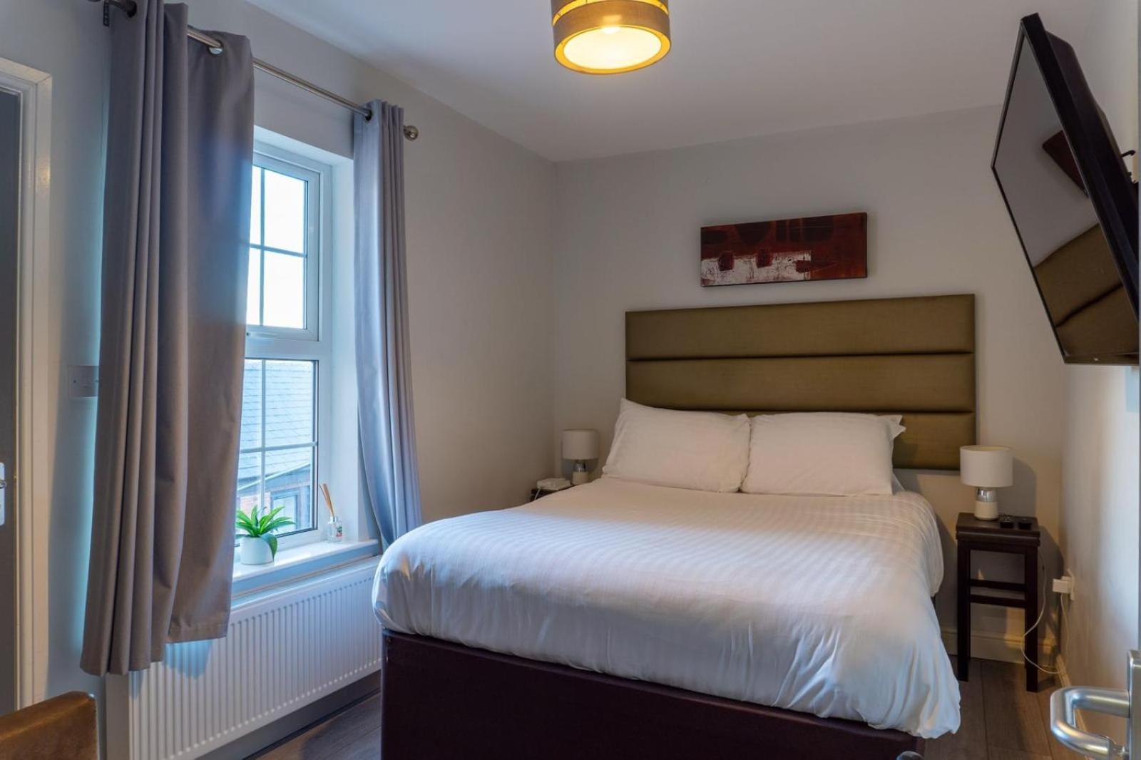 The Fordham Inn Sharnbrook Екстериор снимка